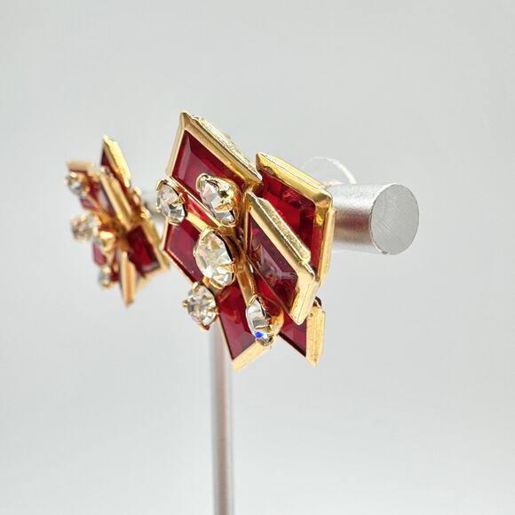 Vintage Red Square Crystal Dimensional
Bezel Set Layered Cluster Earrings - Picture 8 of 12